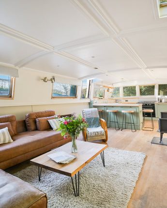 KING HOUSEBOAT, LADBROKE GROVE